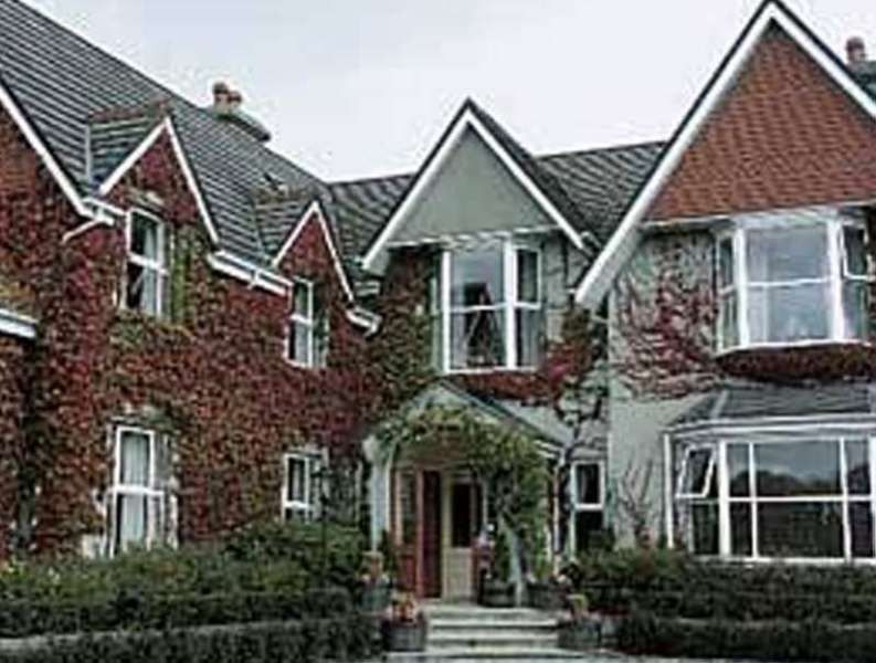 The Victoria Hotel Killarney Exterior photo